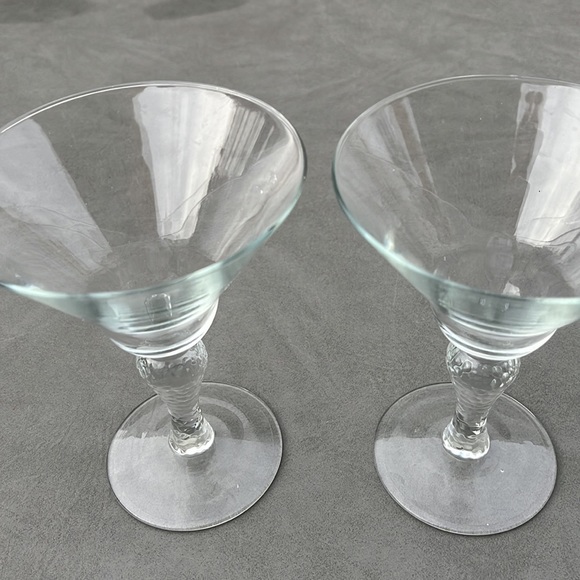 Set of two martinis glass with etched stem - Picture 3 of 3
